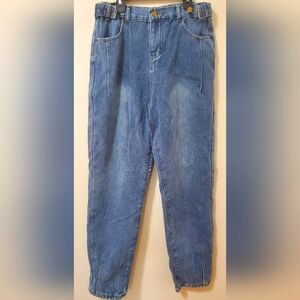 NWOT Medium-wash Fleece-lined Tapered Jeans (Size 10)